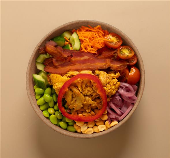 Saladbowl med kylling og bacon