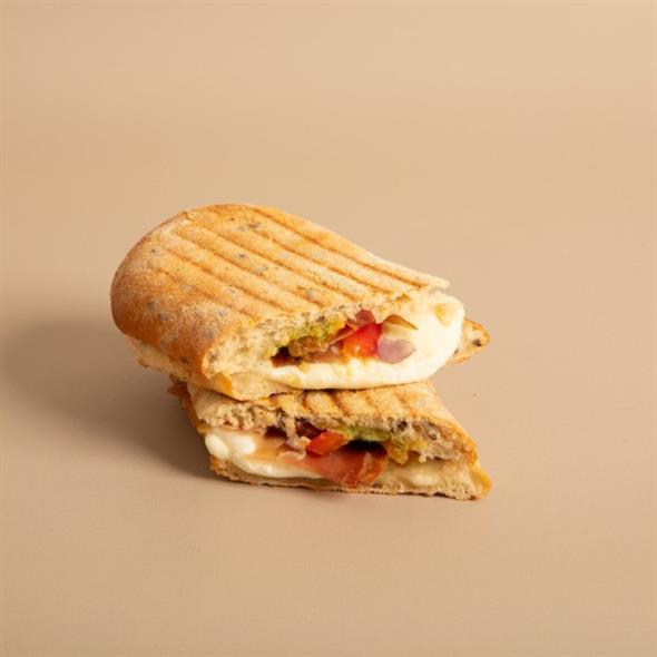 Panini med lufttørret skinke